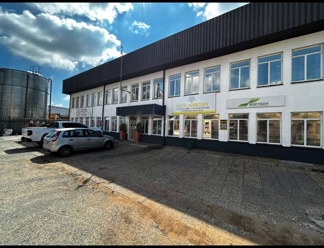 400M² WAREHOUSE TO LET IN WYNBERG